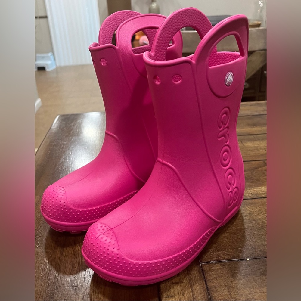 Pink Crocs Unisex-Child Handle It Rain Boots size 1 youth